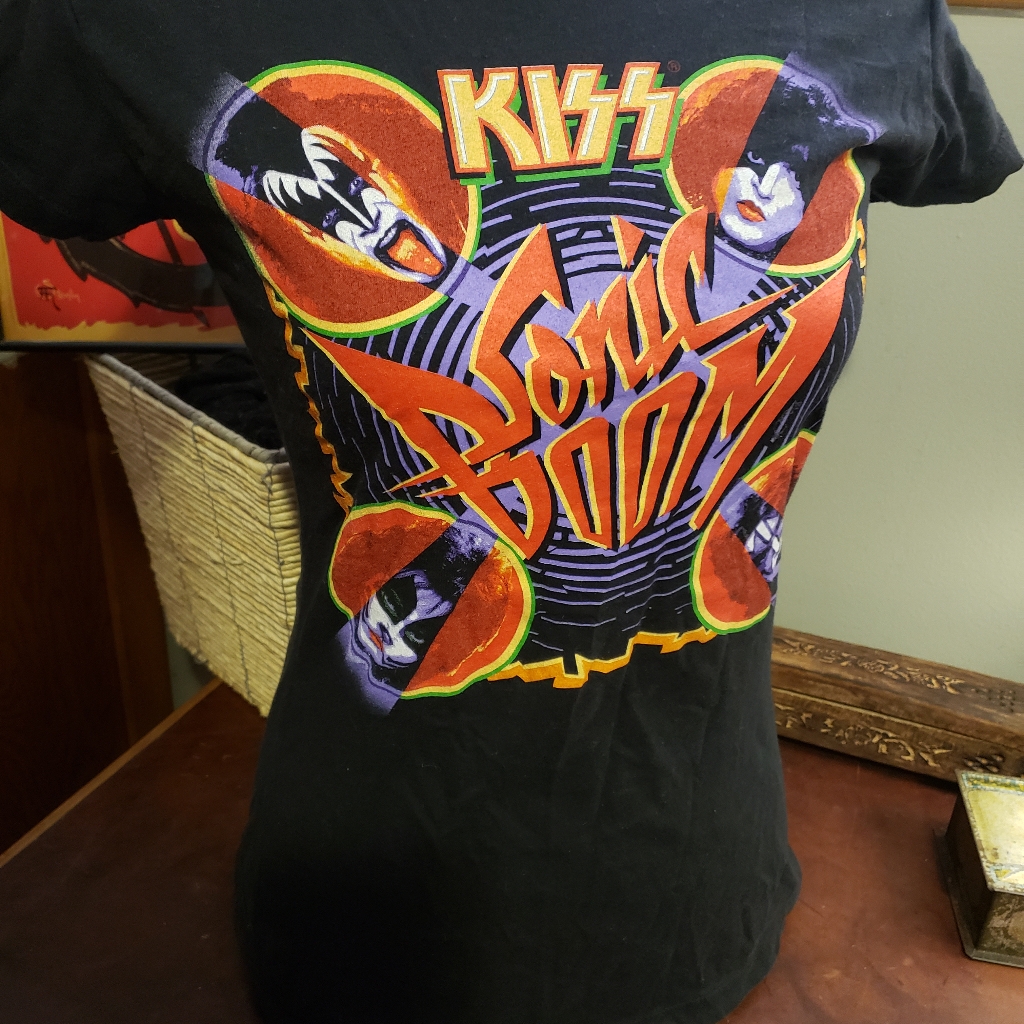 Kiss Sonic Boom TShirt L Juniors